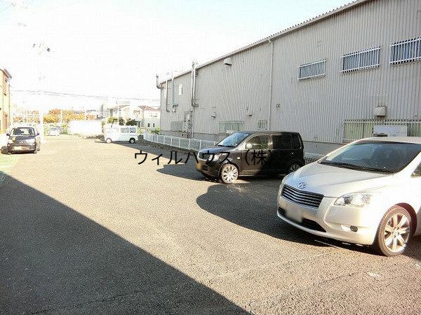 駐車場　平面駐車場！