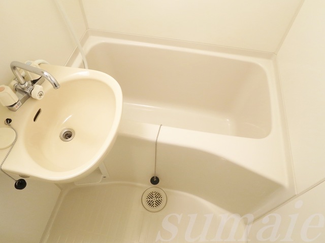 バス・シャワールーム　綺麗なお風呂です☆