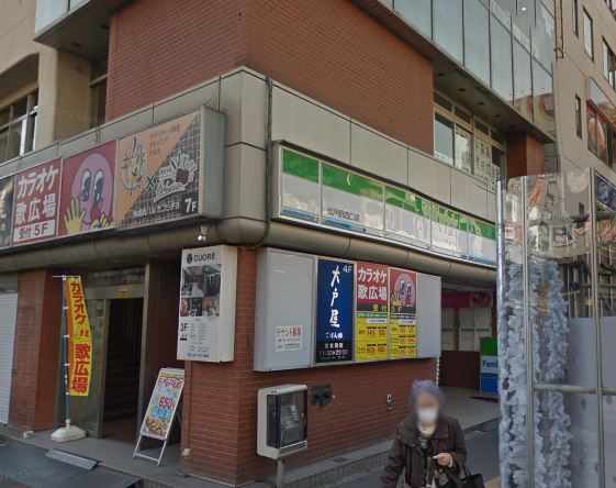 コンビニ　ファミリーマート松戸駅西口店（コンビニ）まで309m