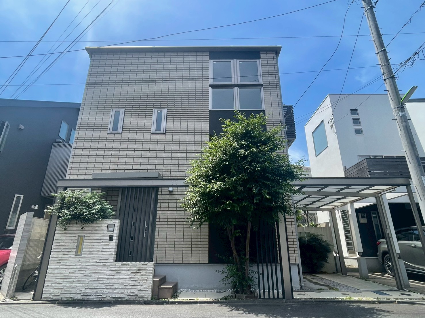 建物外観　記載の無料通話でリアルタイムな空室状況をお伝えいたします