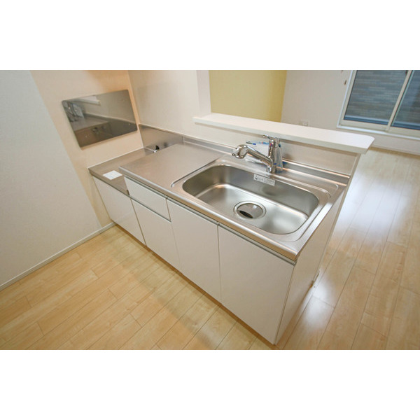 キッチン　同じ建物の別のお部屋