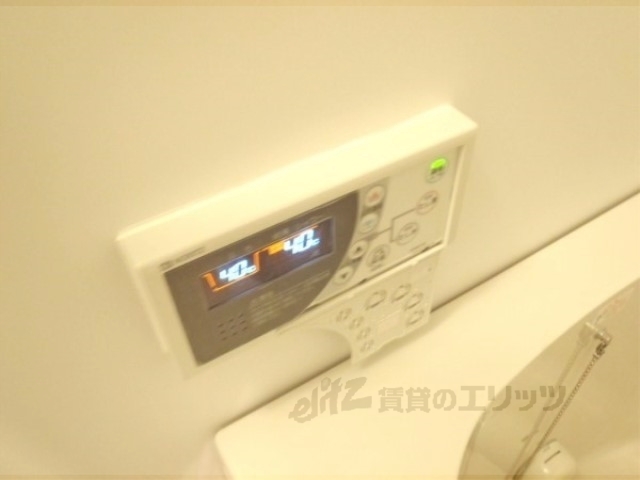 その他設備　給湯器リモコン
