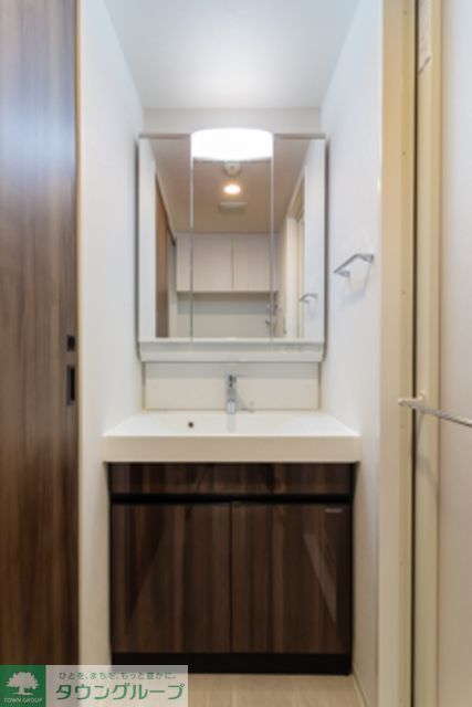 洗面設備　※写真は同タイプ住戸です。