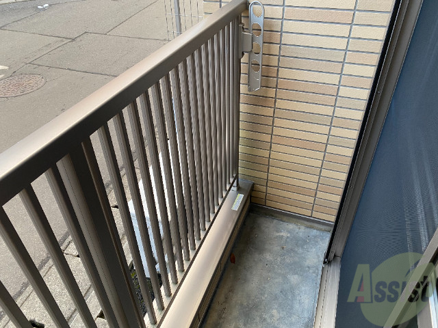 バルコニー　バルコニーはこちらです。広いのでのびのびと作業ができますね