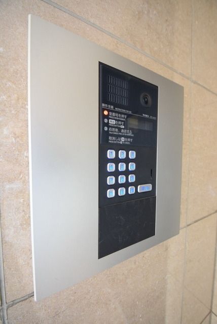 セキュリティ　安心のモニター付きオートロック