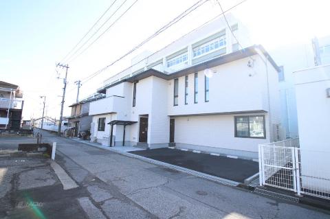 建物外観　外観写真（昼）