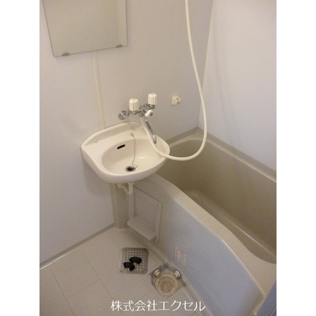 洗面設備　鏡付きの洗面台♪