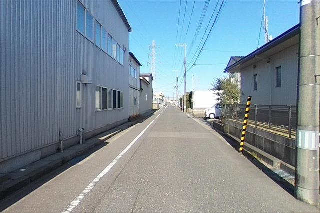 その他　前面道路（その他）まで0m
