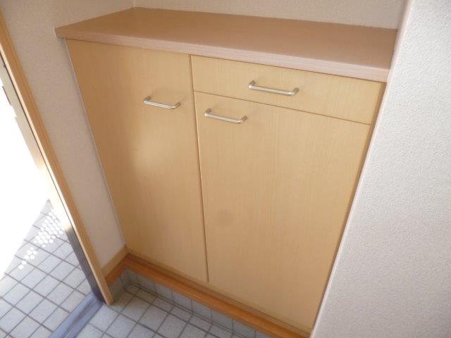 玄関　シューズボックス