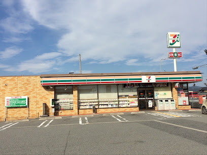 コンビニ　セブン－イレブン　社町社店（コンビニ）まで600m