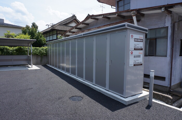 その他　専用物置あり