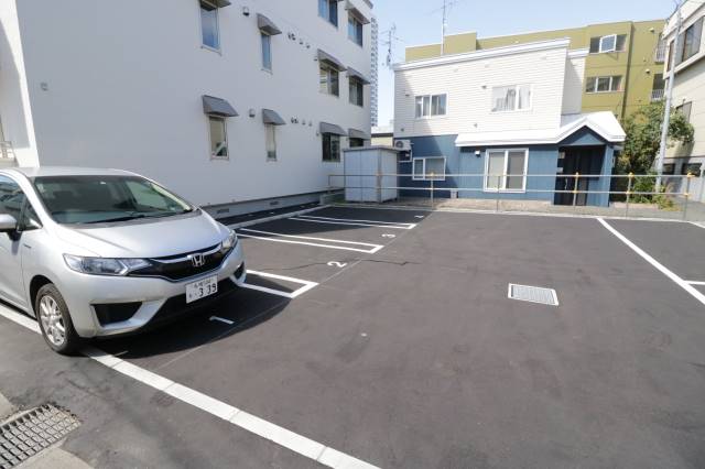 駐車場　駐車場！
