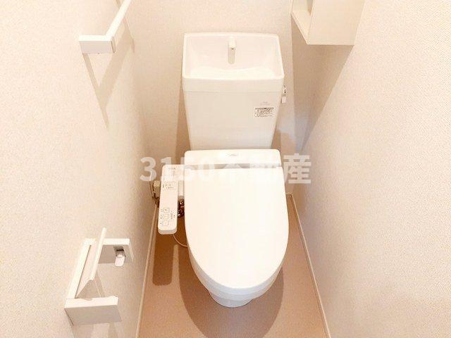トイレ　落ち着いたトイレです