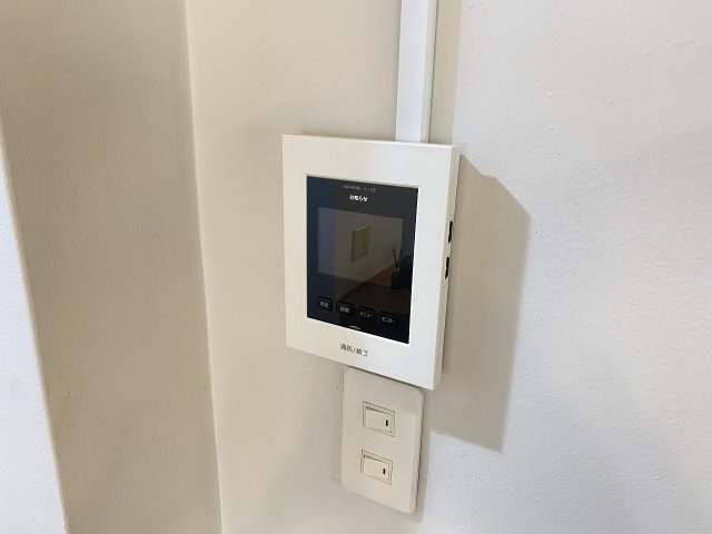セキュリティ　来客時にお部屋から確認できるモニター付きドアホン♪