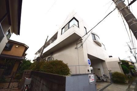 建物外観　★広いリビングは使いやすく人気の間取りタイプです★