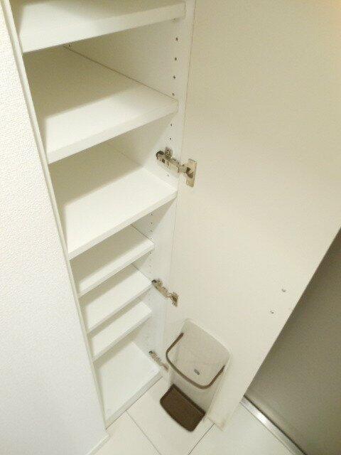 その他設備　傘やブーツも収納可能な靴箱?