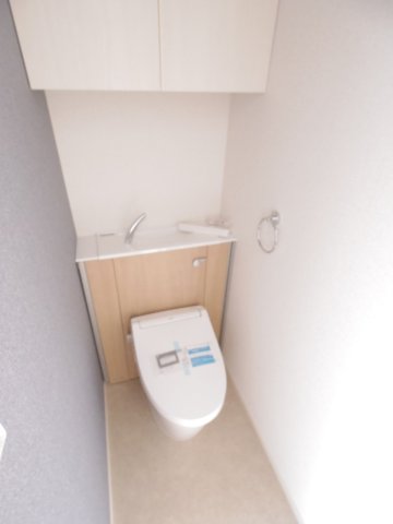 トイレ　※同仕様写真です