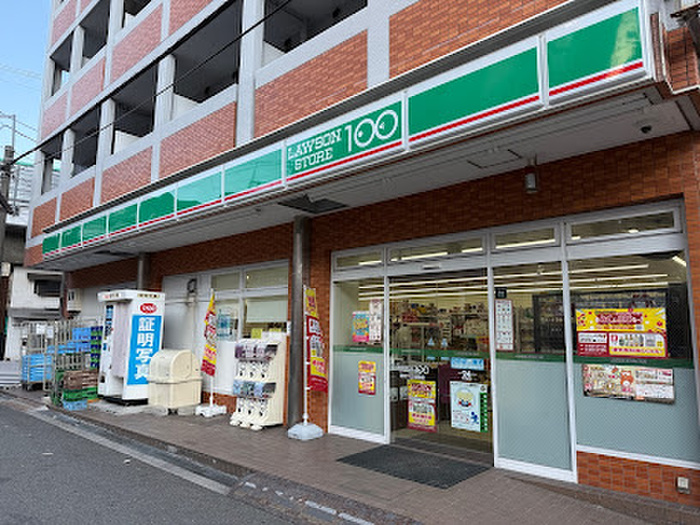 コンビニ　ローソンストア100 淀川十三本町店（コンビニ）まで57m