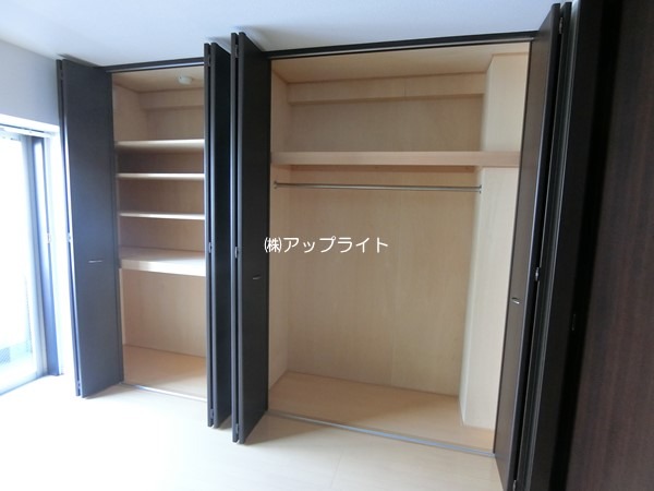 収納　大きめのクローゼット付き