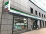 コンビニ　ファミリーマート初台交差点前店（コンビニ）まで236m