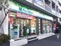 コンビニ　ファミリーマート市谷柳町店（コンビニ）まで401m