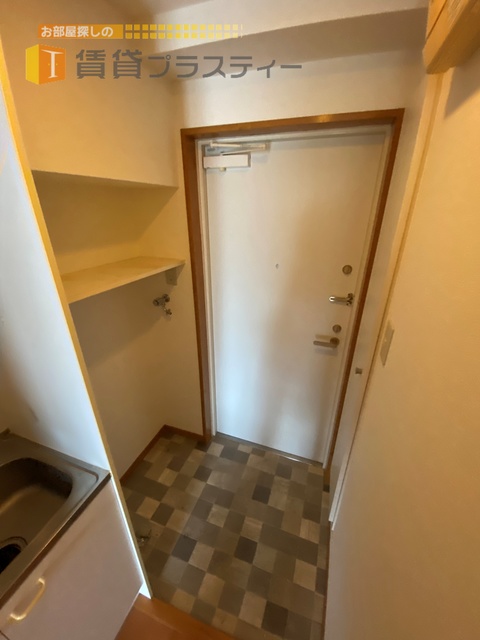 玄関　今日も一日頑張りましょう。