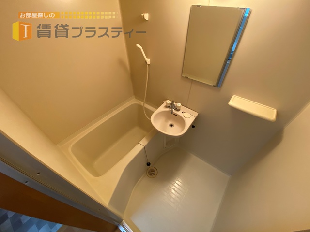 バス・シャワールーム　ゆっくりバスタイム。。