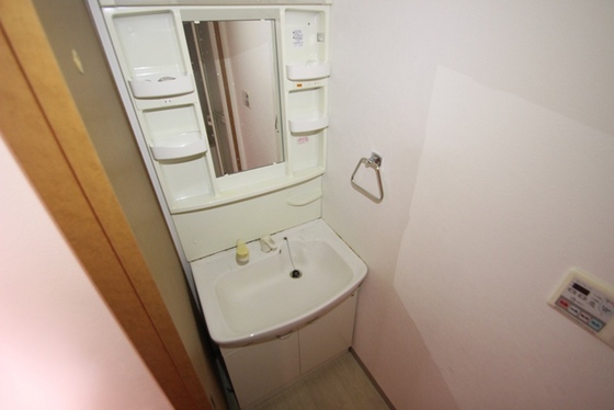 洗面設備　※他部屋の写真です。