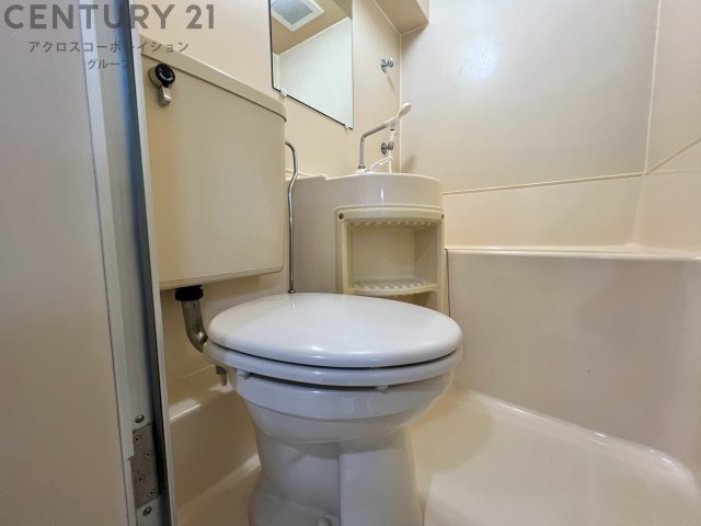 トイレ　浴室内にトイレがあります！