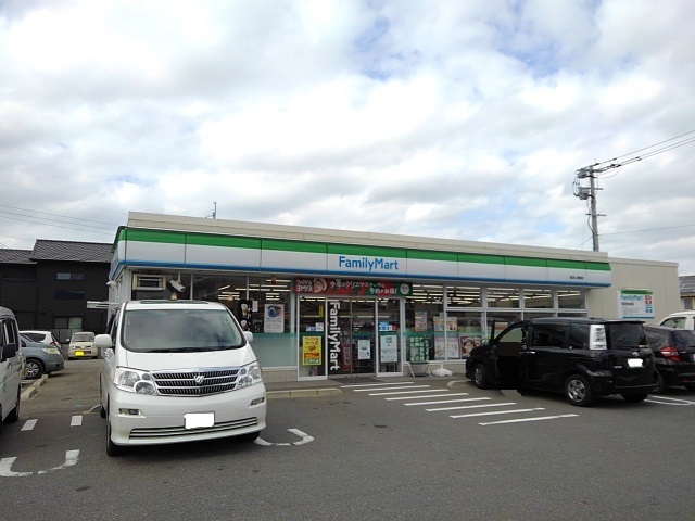 コンビニ　ファミリーマート福津上西郷店（コンビニ）まで550m