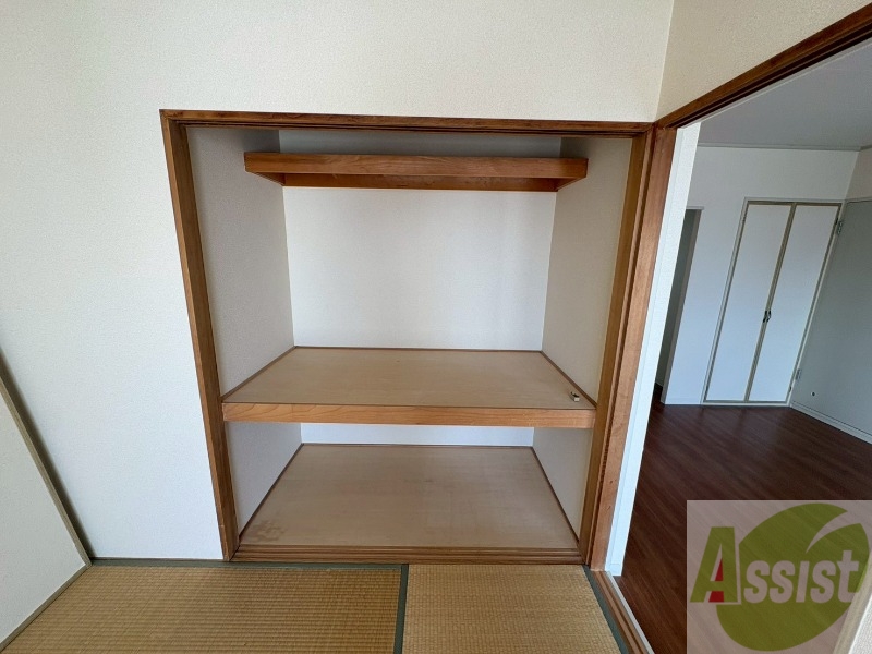 収納　寝室の収納です。部屋がすっきり片付きます。