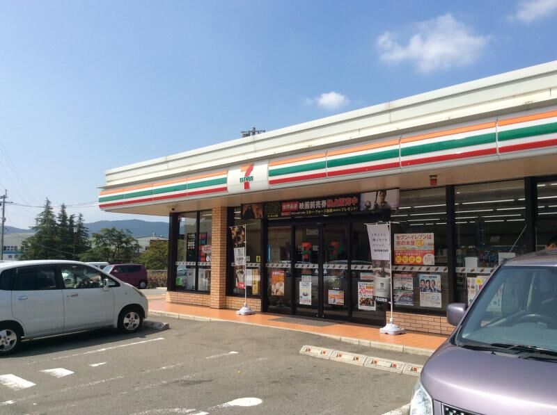 コンビニ　セブンイレブン田川川宮店（コンビニ）まで757m