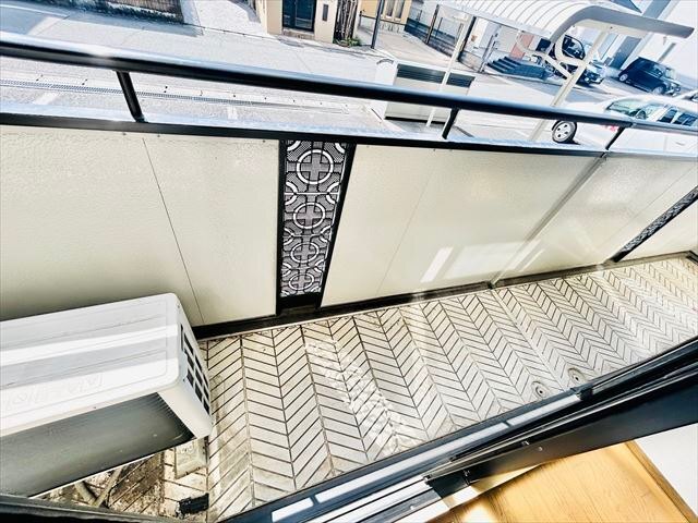 バルコニー　同一建物内１０２号室内装写真転載