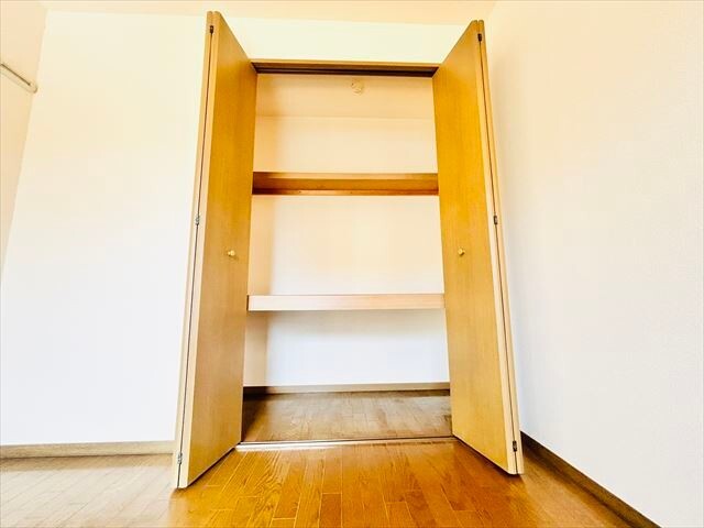 収納　同一建物内１０２号室内装写真転載