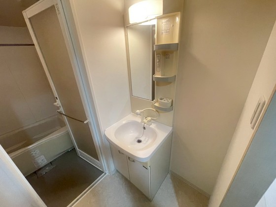 洗面設備　※別部屋の写真です