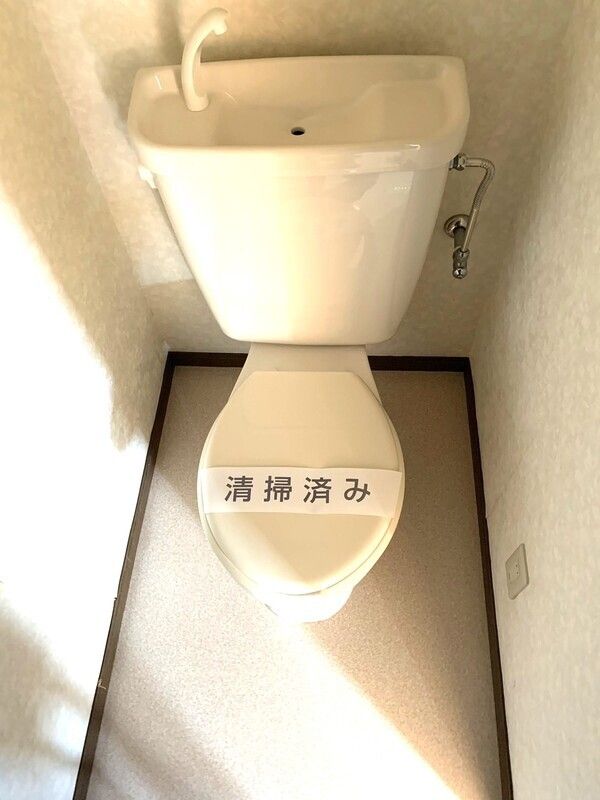 トイレ　※別号室参考写真