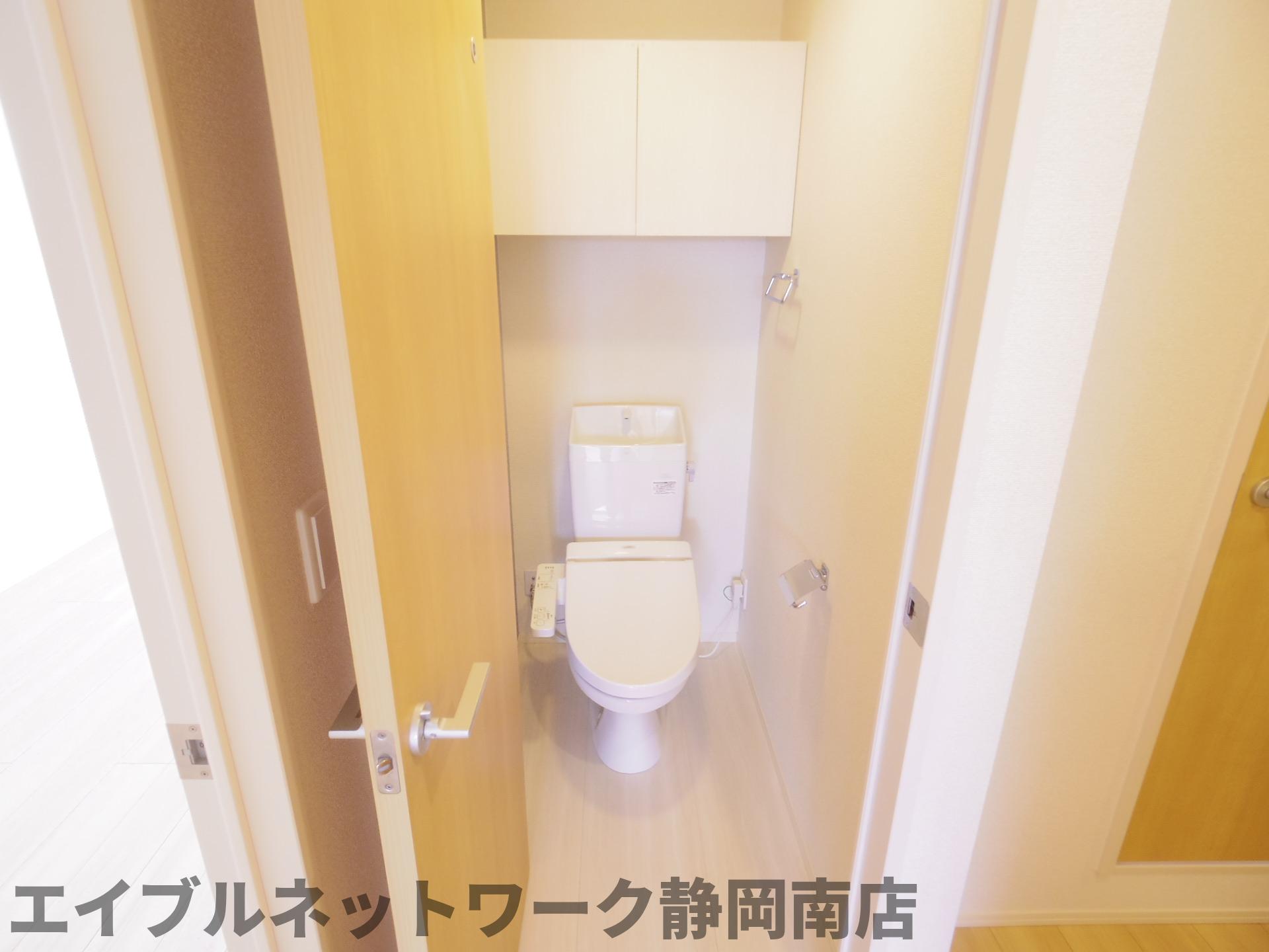 トイレ　落ち着いたトイレです