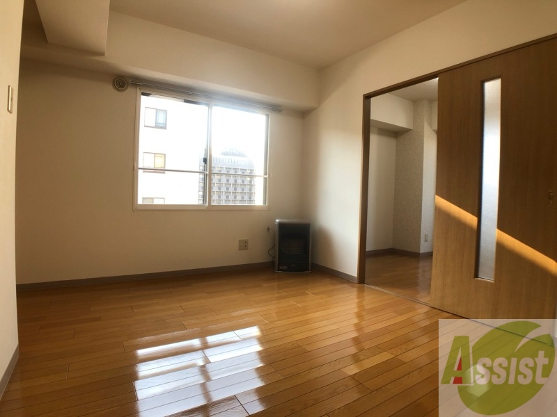 居室・リビング　広くてキレイなお部屋が広がっていて、充実した生活が送れそう。