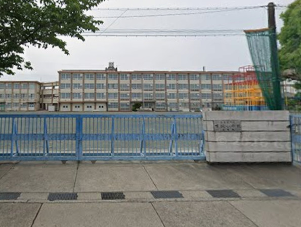 小学校　名古屋市立味鋺小学校（小学校）まで55m