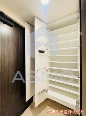 玄関　※建物内別間取参考写真