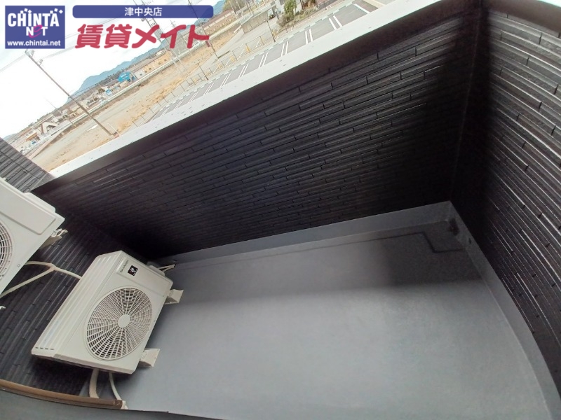 バルコニー　同型反転タイプ画像