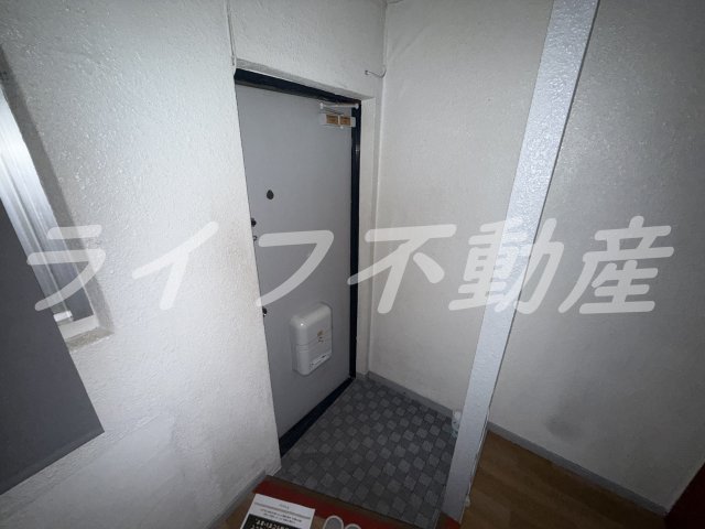 玄関　収納もある玄関です