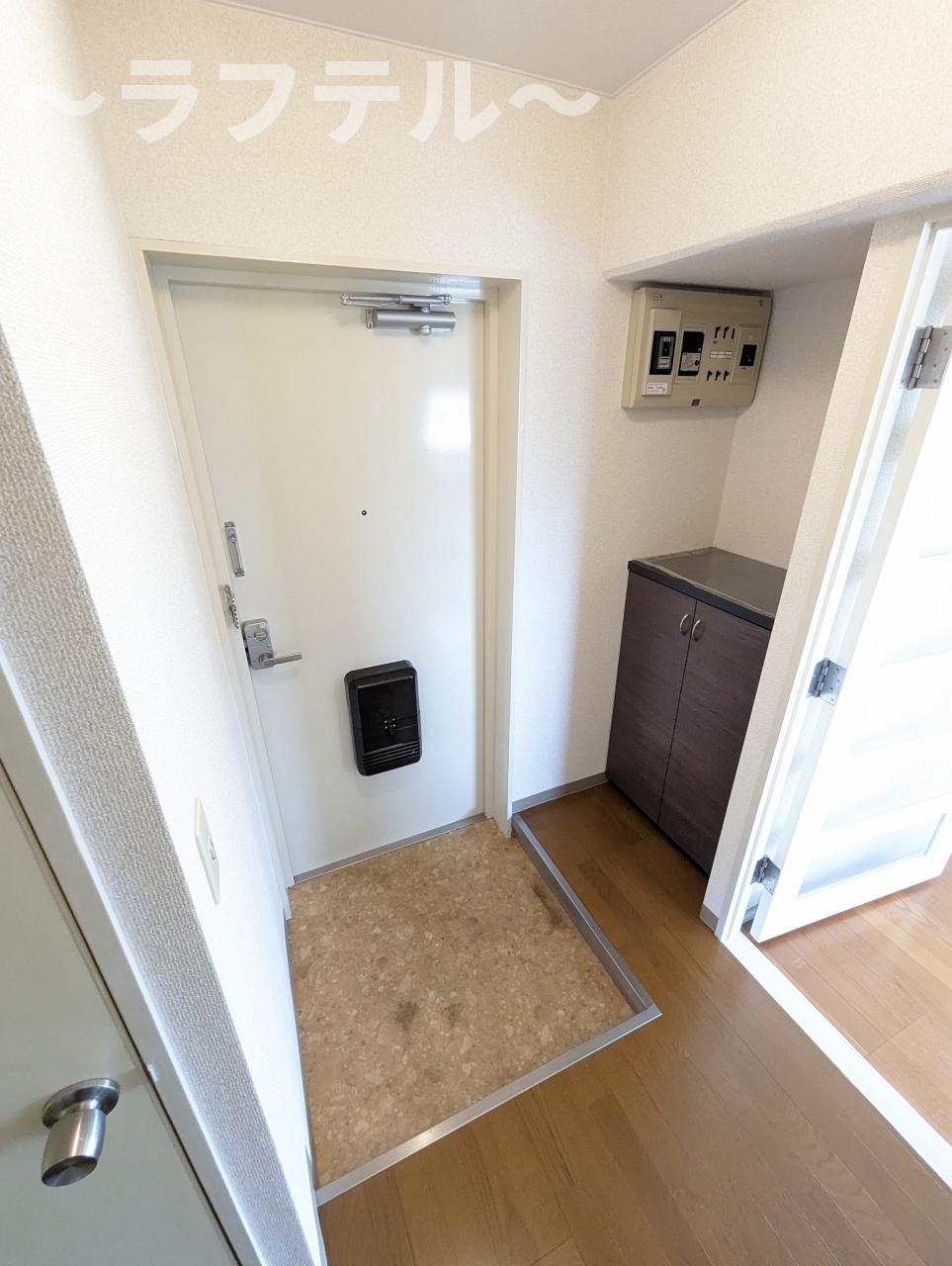 玄関　別部屋イメージ写真
