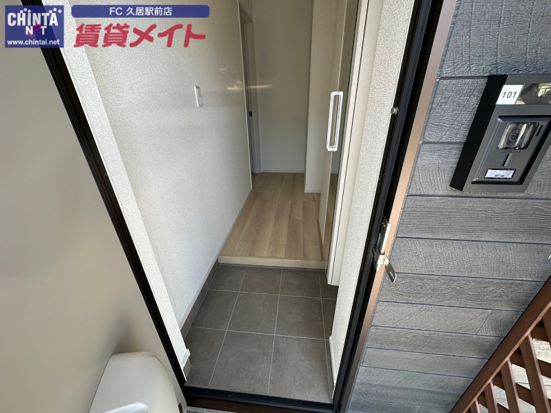 玄関　反転タイプ参考写真