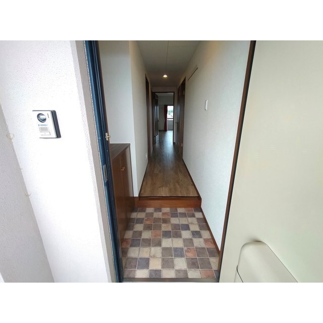 ラトゥールTOWAの玄関写真