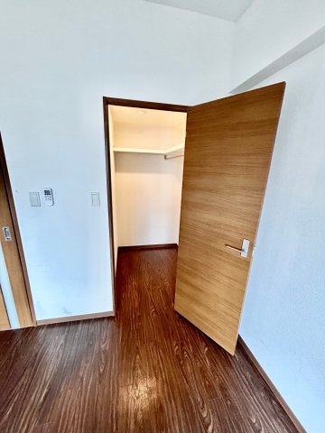 収納　ウオークインクローゼット