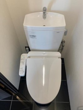 トイレ　トイレ
