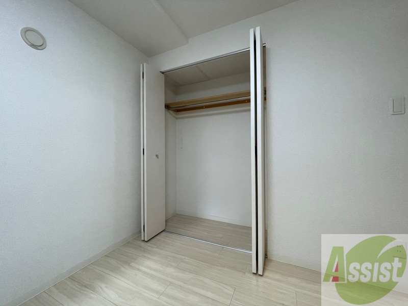 収納　寝室の収納です。部屋がすっきり片付きます。