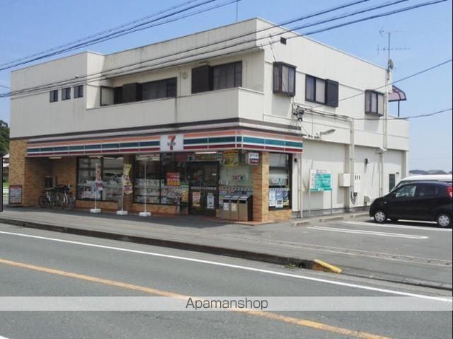 コンビニ　セブンイレブン（コンビニ）まで876m
