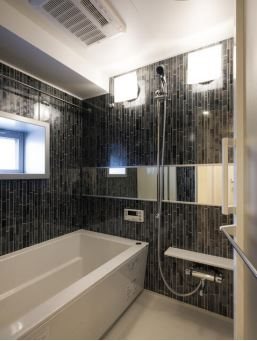 バス・シャワールーム　※別部屋の写真です